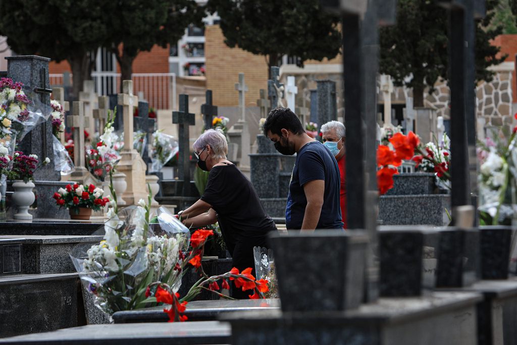 Cementerio de Los Remedios de Cartagena en el Día de Todos los Santos