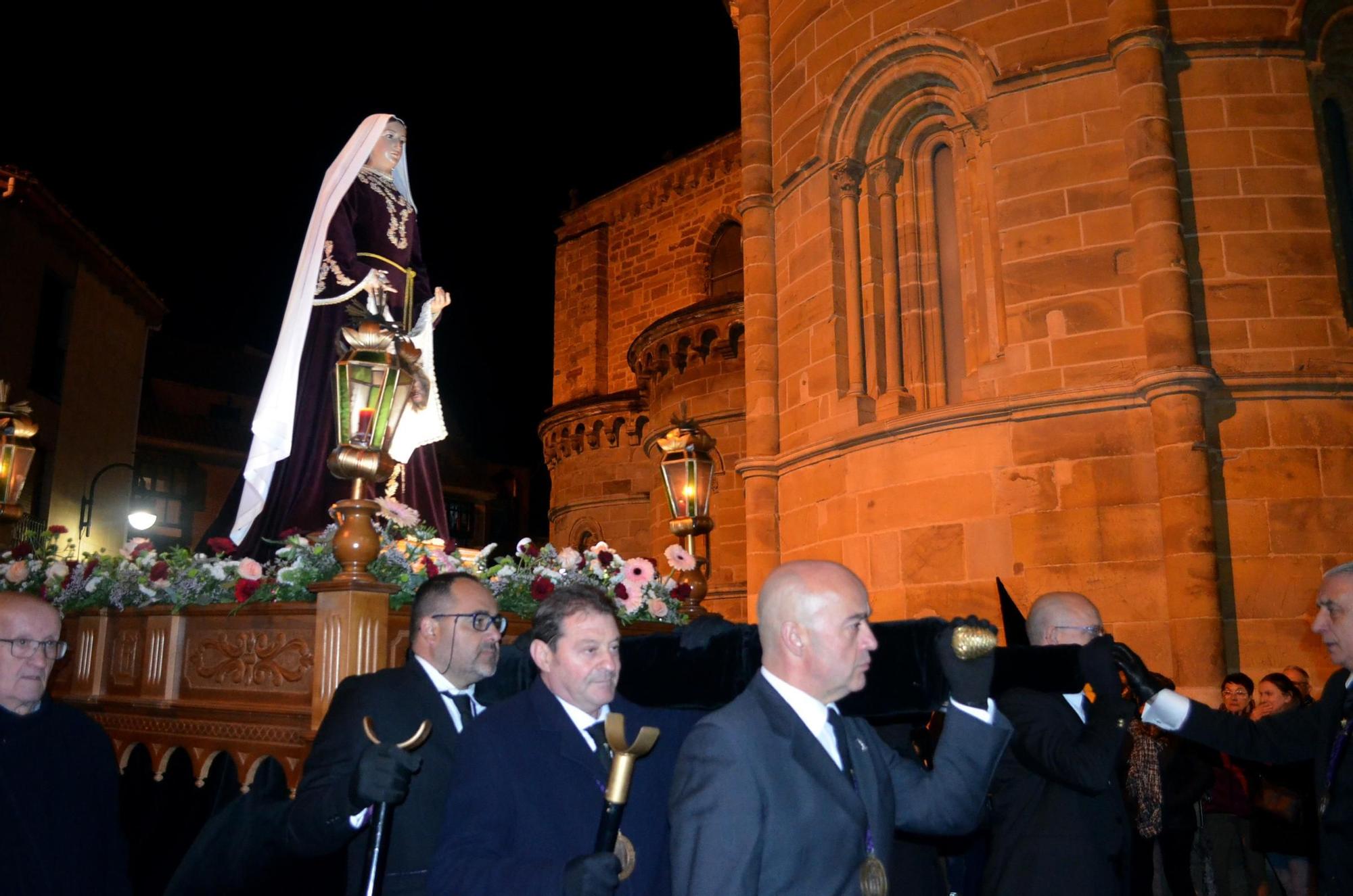 Semana Santa Benavente 2024: Así ha sido la Procesión del Santo Entierro