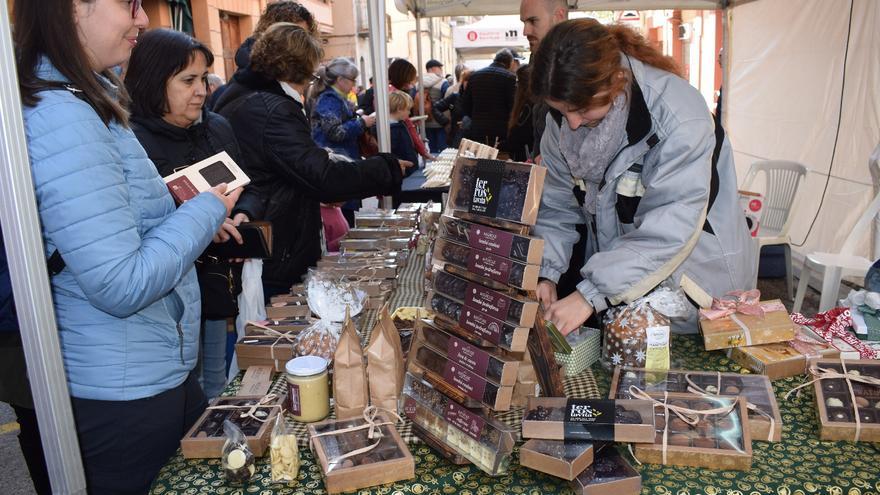 La Fira de la Xocolata i la Ratafia de Berga atrau molts berguedans i visitants