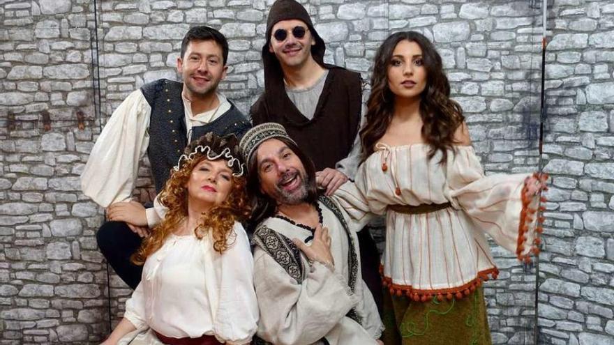 Elenco de la obra &#039;Los falsos amores de Ulienco y Luciena&#039;.