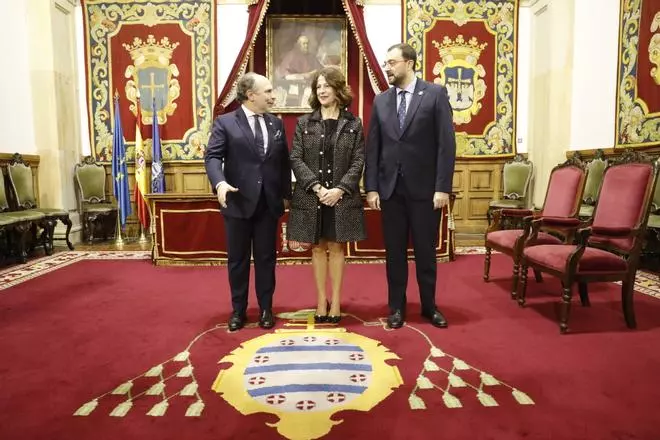 EN IMÁGENES: Ángela Santianes abre "una nueva etapa" en el Consejo Social de la Universidad de Oviedo