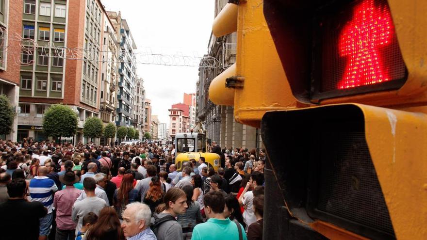 Participantes en la concentración de apoyo a Germán.