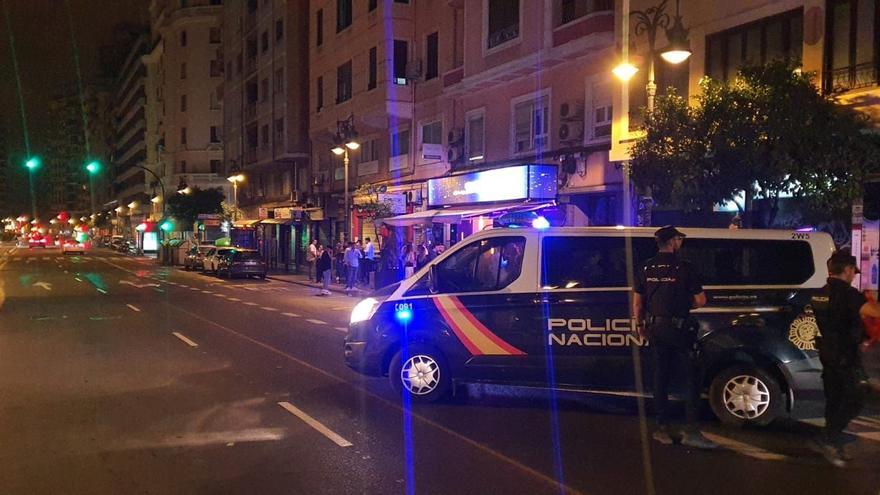 Detenido por apuñalar por la espalda a un hombre en el interior de una local de ocio en València