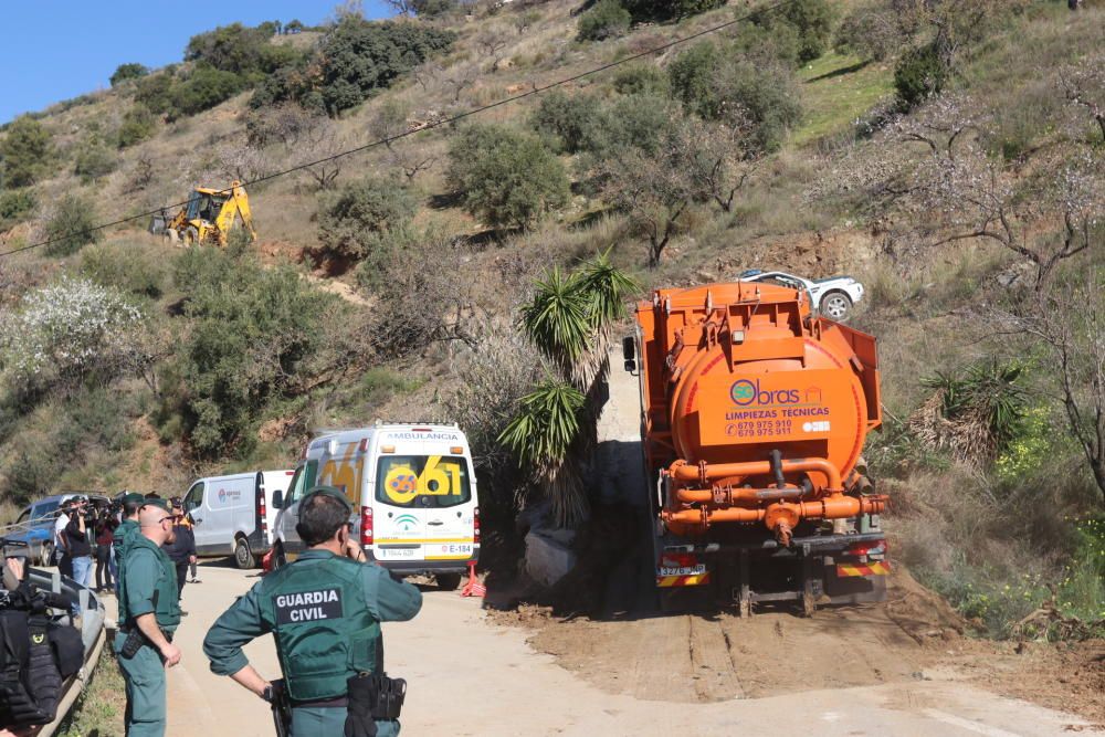 Continúan las labores de rescate este lunes en Totalán