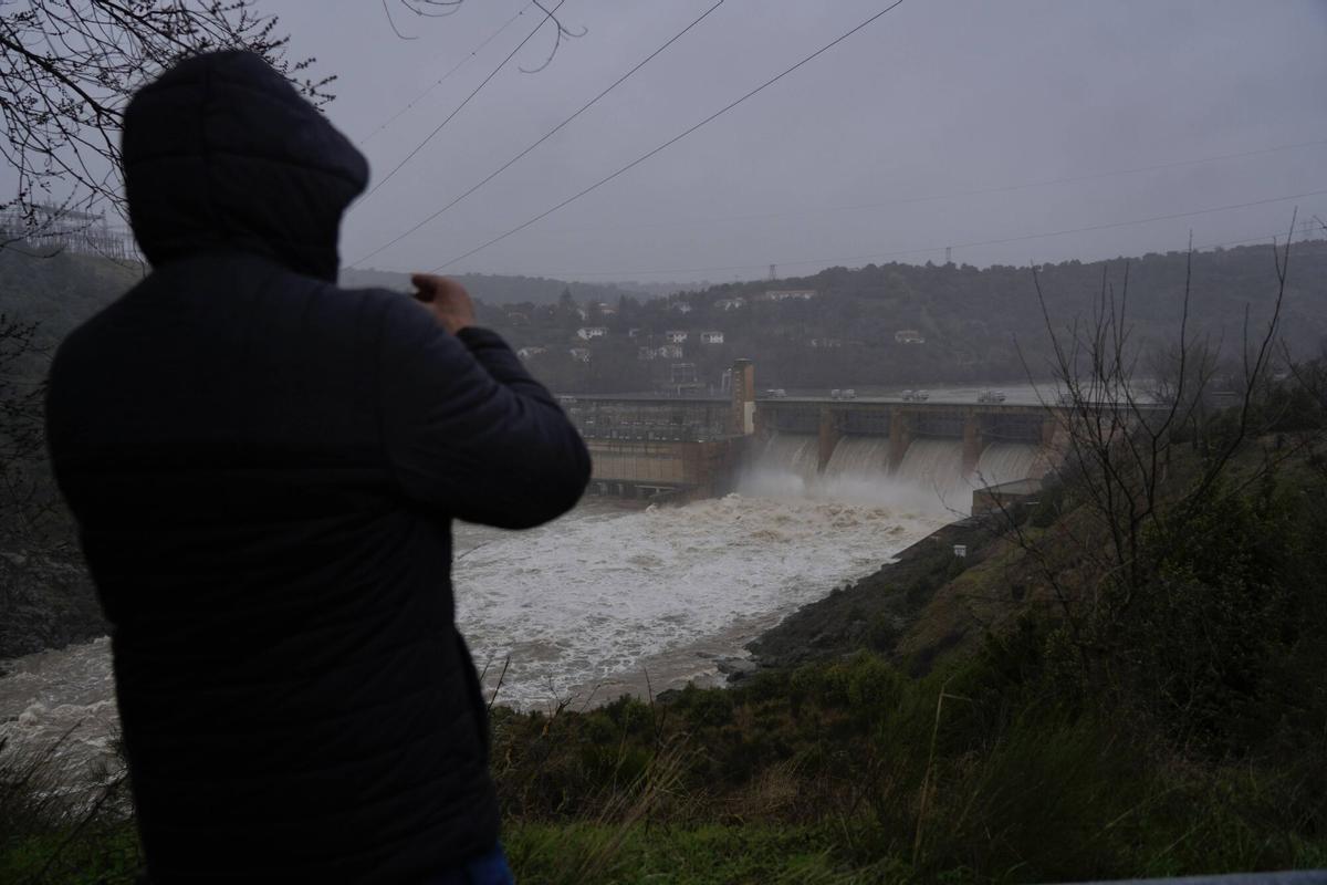 El estado de las presas de Zamora tras la crecida de los río por el temporal.
