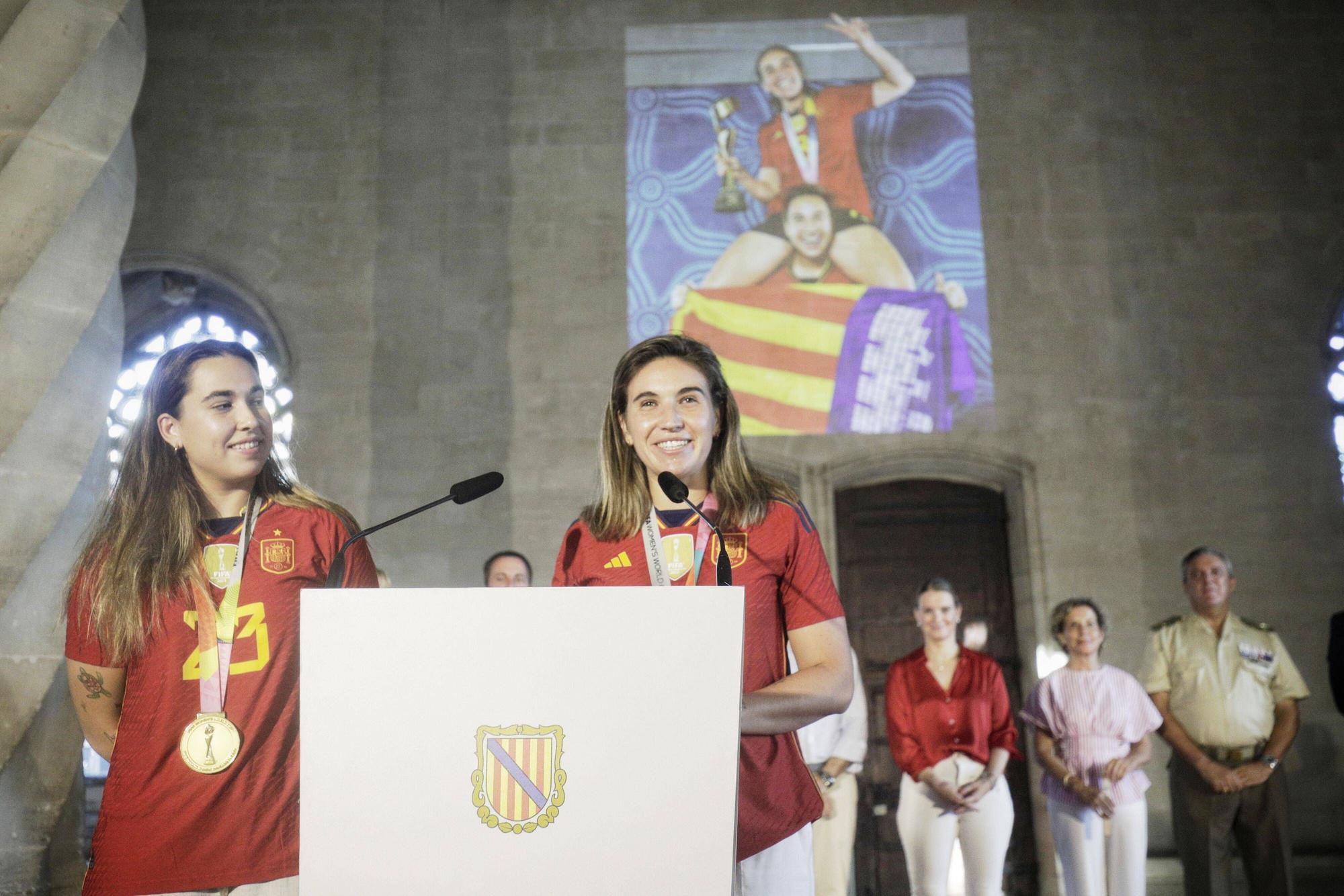 So zelebrierte Palma die Ankunft der Fußballweltmeisterinnen Mariona Caldentey und Cata Coll