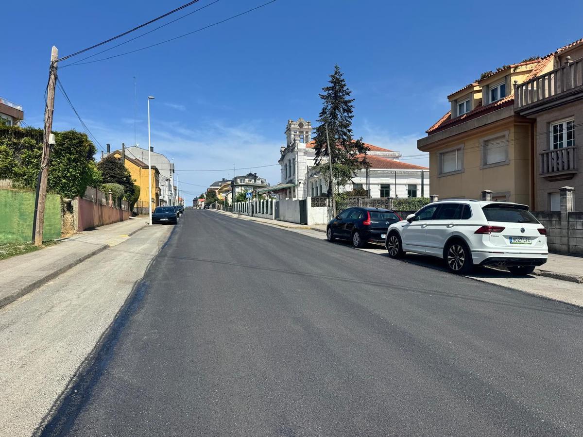 Avenida de Sada y Contornos con el nuevo pavimento.