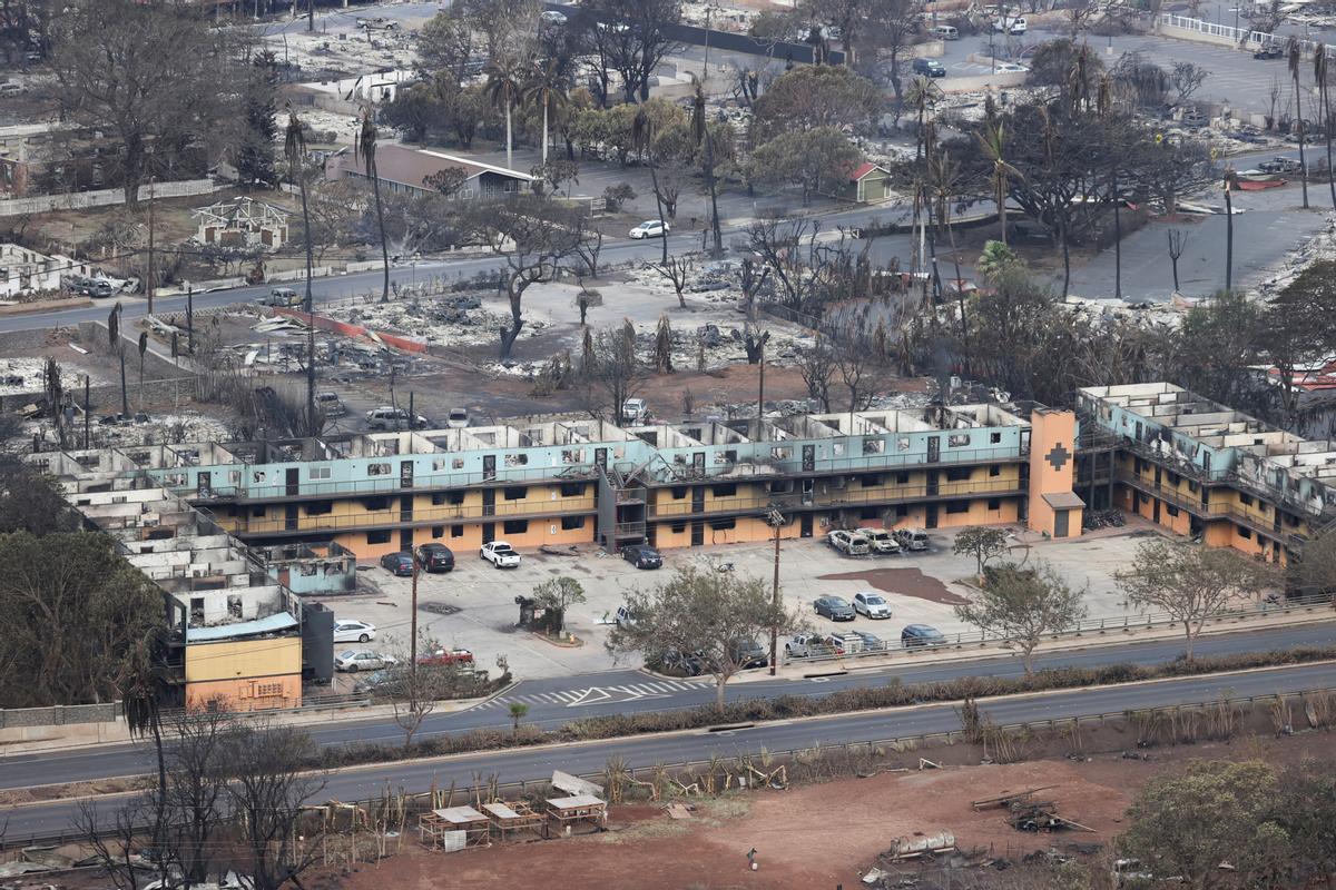 El fuego destruye la localidad de Lahaina, en Hawái