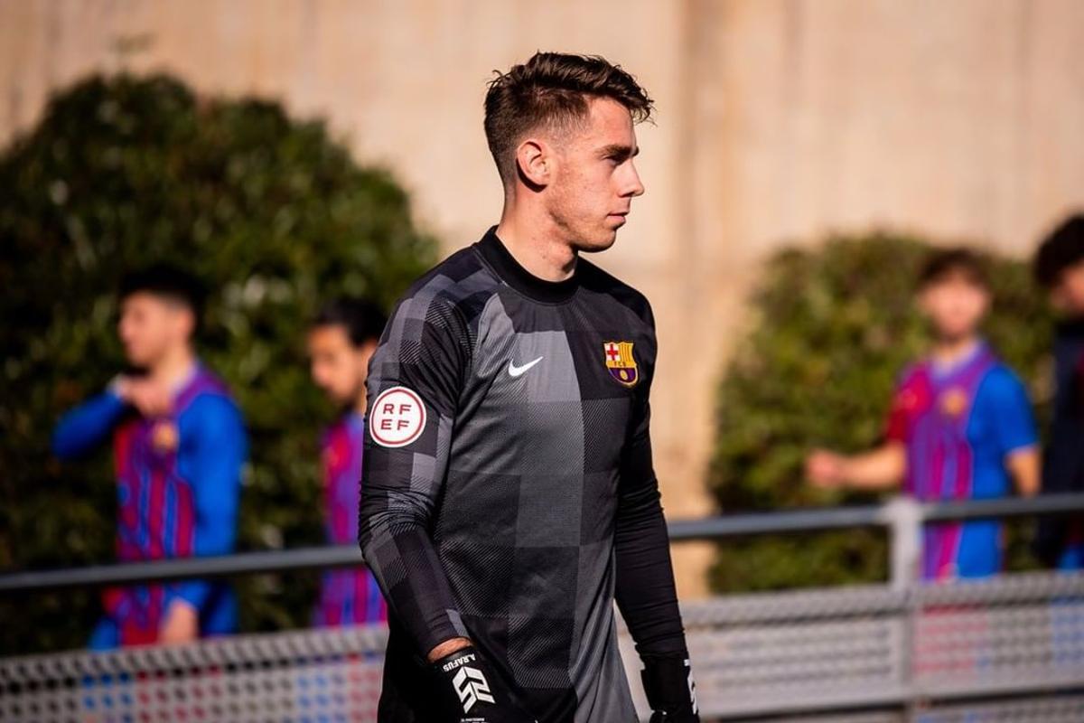 Arnau Rafus (27/04/2003) - Portero: El portero titular en la mayoría de la temporada. Una grave lesión de rodilla lo ha alejado de los terrenos de juego en el tramo final Arnau Rafus (27/04/2003) - Portero: El portero titular en la mayoría de la temporada. Una grave lesión de rodilla lo ha alejado de los terrenos de juego en el tramo final