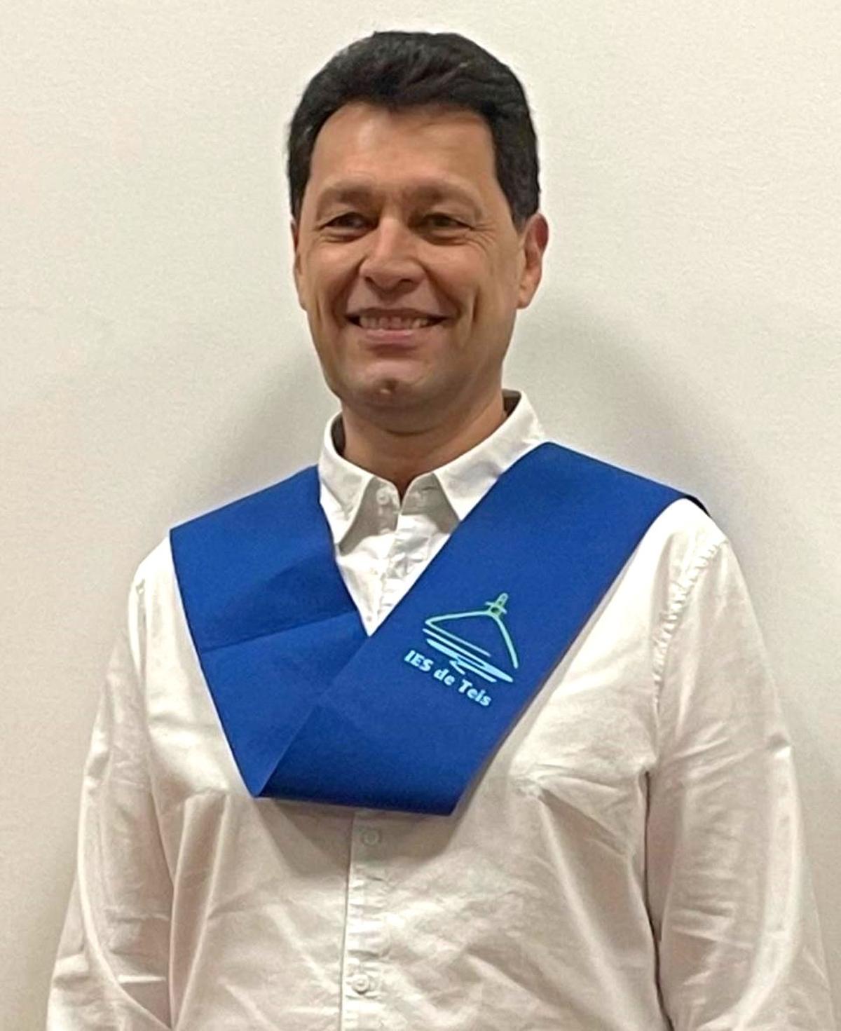 Horacio, con su banda de graduado.