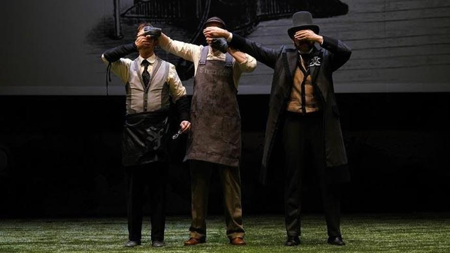 Escena de la obra &#039;Enemigo del pueblo&#039; de la Compañía Nacional de Teatro de México.