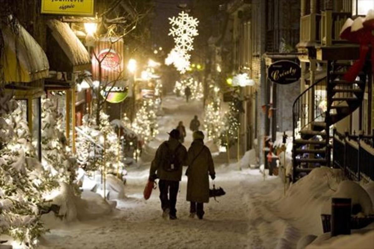 Una calle de Quebec, completamente cubierta por la nieve.