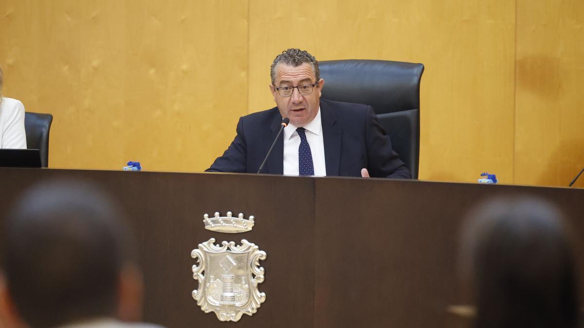 El alcalde de Benidorm, Toni Pérez, durante el pleno de este lunes.