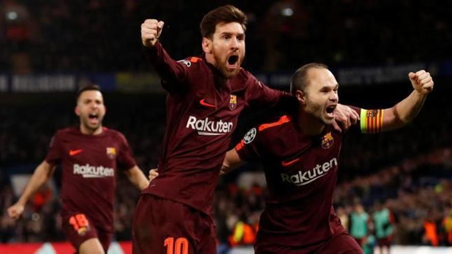 Messi, Iniesta y Alba celebran el gol del argentino que significó el empate ante el Chelsea.