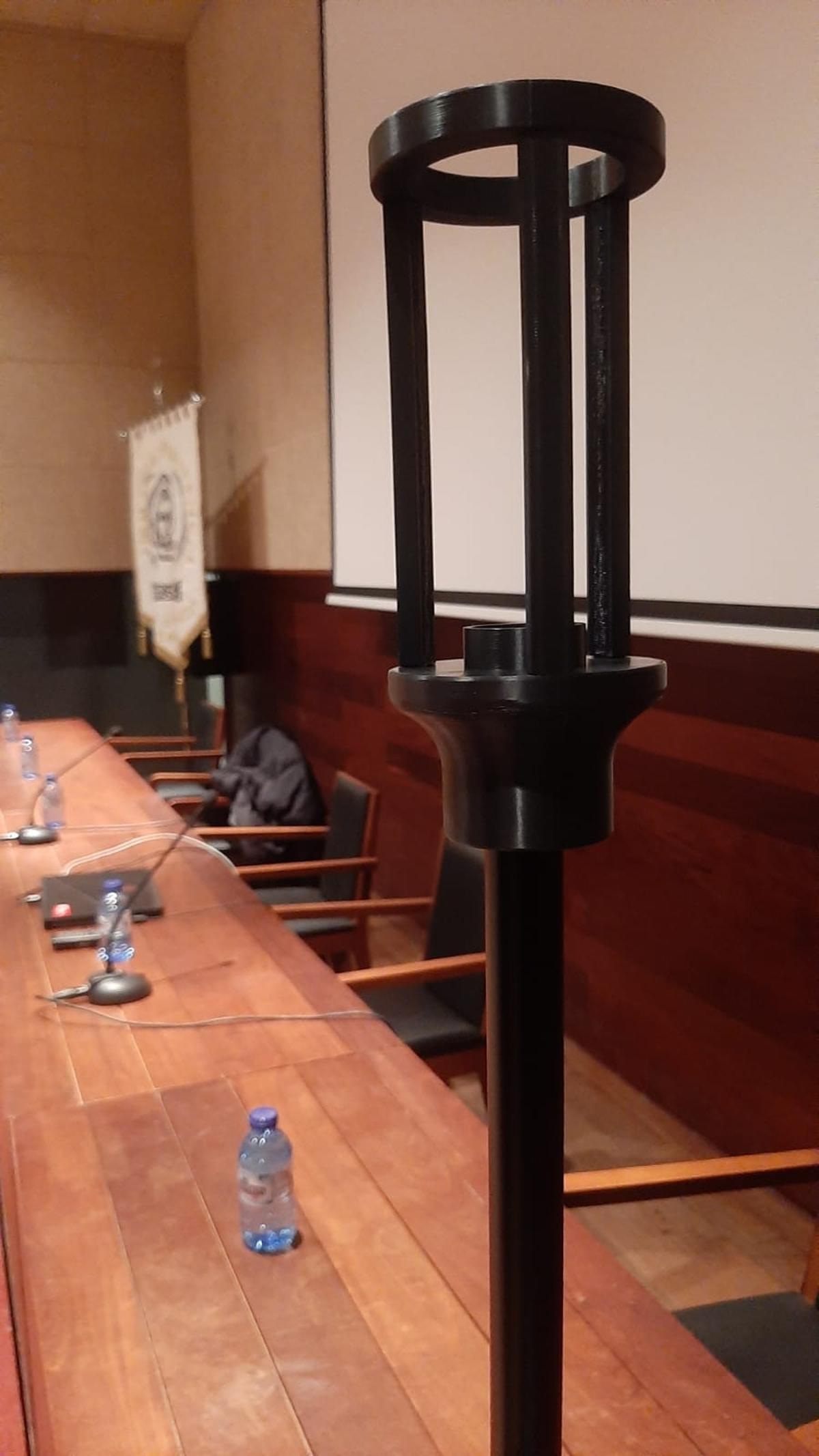 El farol presentado.