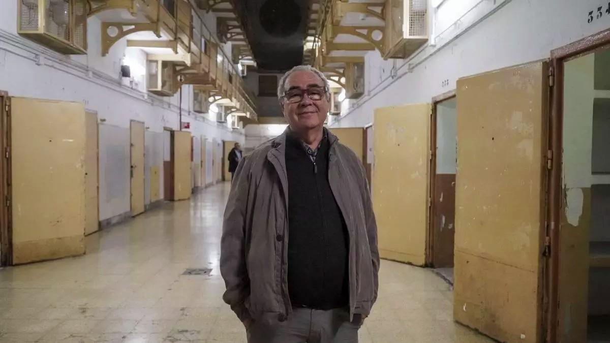 Josep Fuentes, en una de las galerías de la prisión Modelo de Barcelona