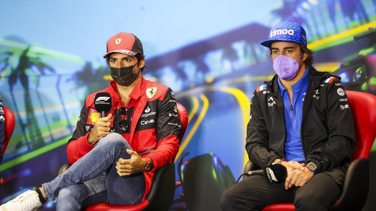 Carlos Sainz y Fernando Alonso, en la conferencia de prensa del GP de Miami.