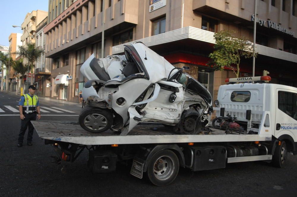 .ACCIDENTE. DE TRÁFICO EN LEON Y CASTILLO