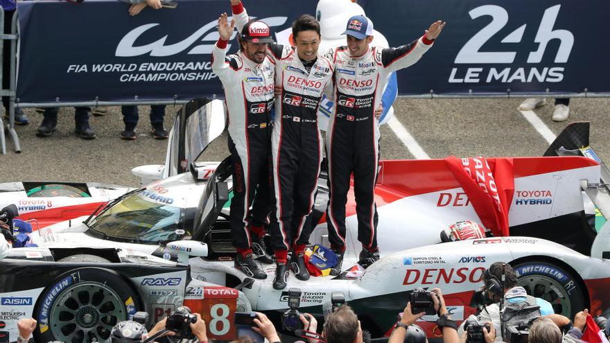 Fernando Alonso es corona guanyant les 24 hores de Le Mans
