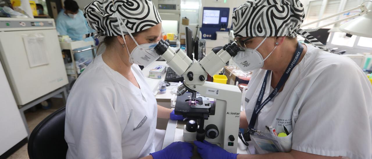 Laboratorio del Hospital General de Castellón donde se analizan las pruebas de coronavirus.