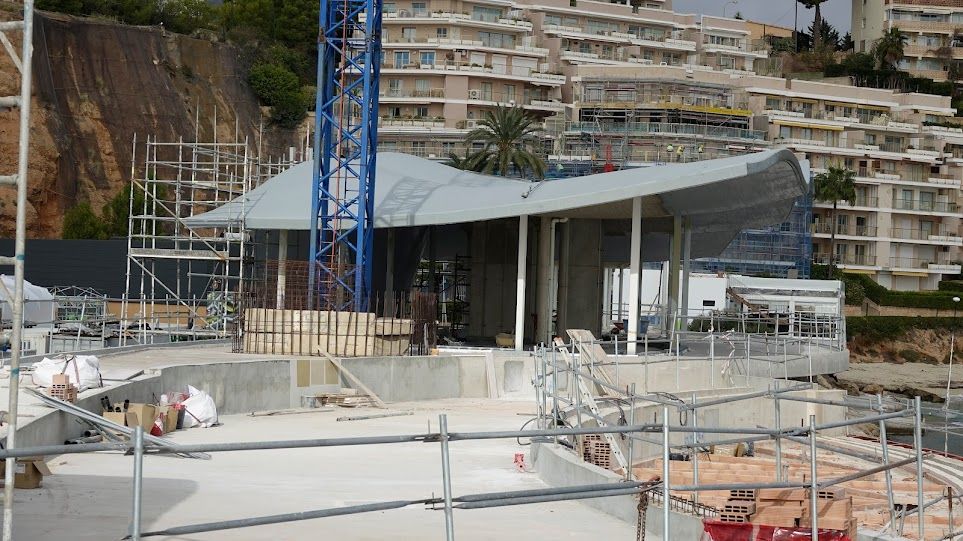 Así avanzan las obras del futuro restaurante panorámico de Puerto Portals, con un diseño rompedor