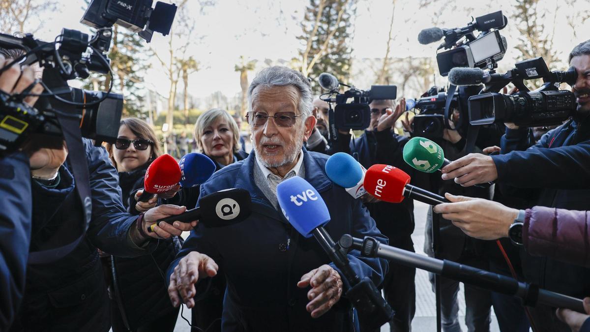 El exvicealcalde de València, Alfonso Grau, a su llegada al juicio del caso Taula por la presunta caja B del PP de València.