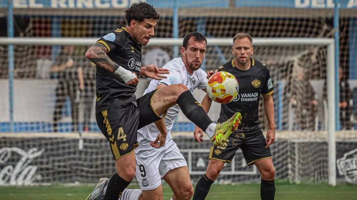 El Alcoyano consigue la única victoria alicantina de la jornada