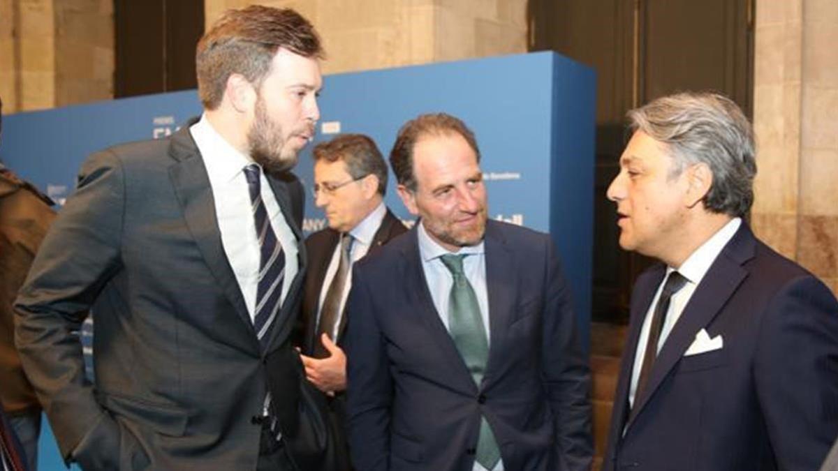 Antonio Asensio, Luca de Meo y Enric Hernández en los premios Empresa del Año de EL PERIÓDICO.