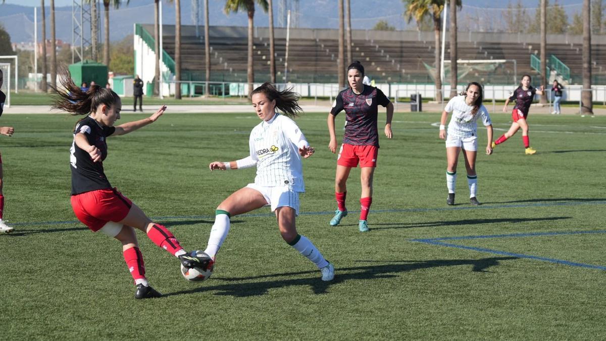 Lance del pasado encuentro entre el Córdoba CF Femenino y el Athletic Bilbao B.