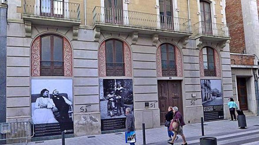 La casa natal de Salvador Dalí, al cènctric carrer Monturiol de Figueres.