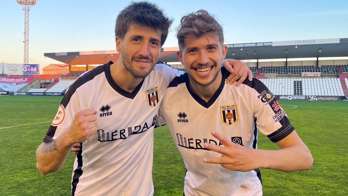 Nacho Goma y Mario Robles, los autores de los goles al Cádiz B.