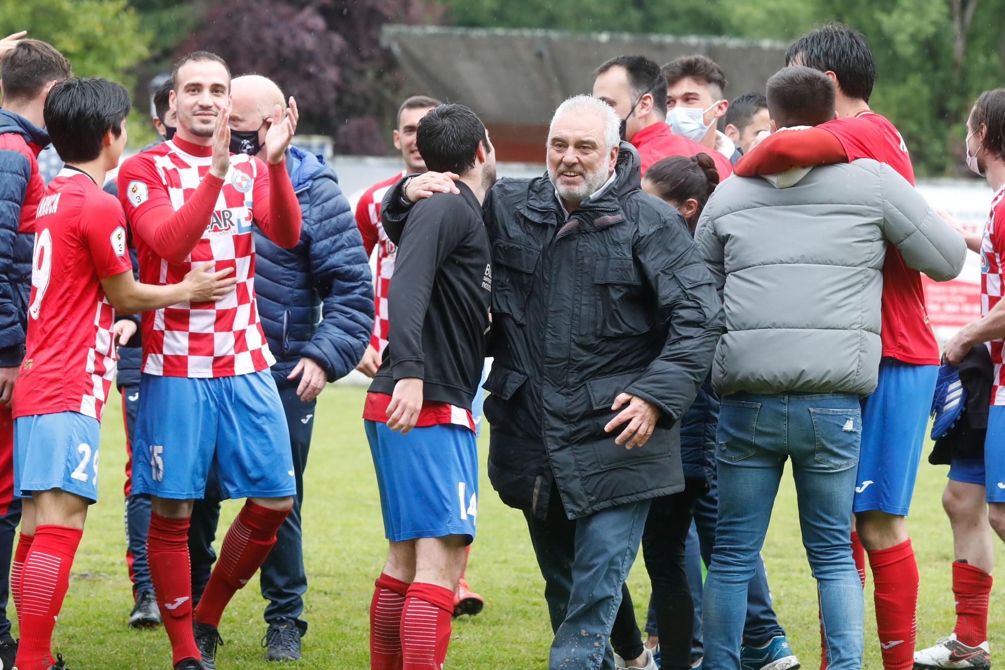 Las mejores imágenes de la jornada de Tercera División: Ceares y Llanera sacan un billete a Segunda RFEF