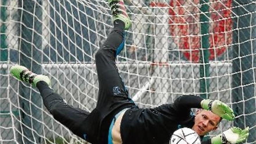 Marc André Ter Stegen tornarà a defensar la porteria del Barça aquest vespre contra l&#039;Arsenal.