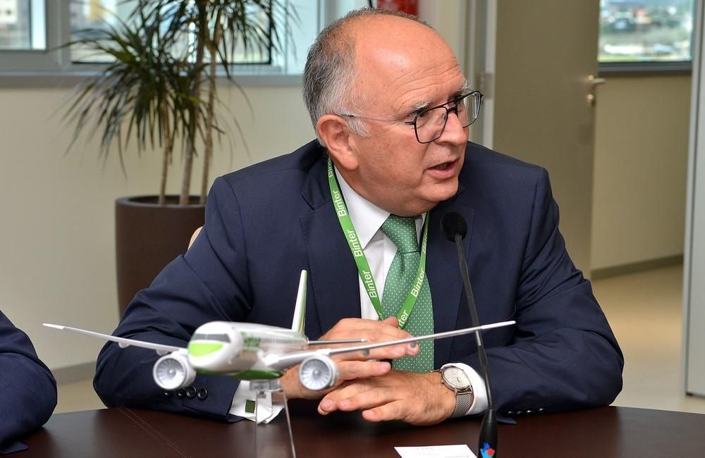 Binter y Embraer sellan su acuerdo de compra de nuevos aviones reactores