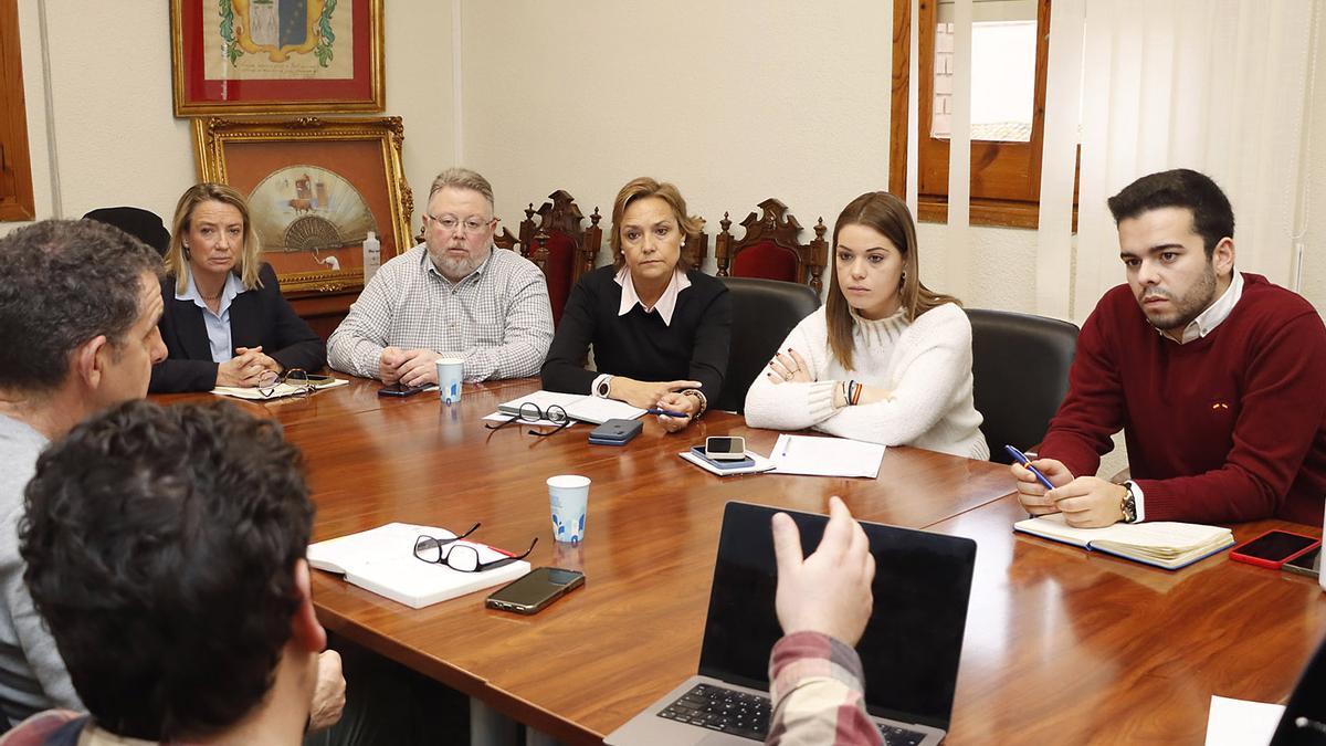 Reunión de la corporación municipal de Puçol sobre la agenda europea.