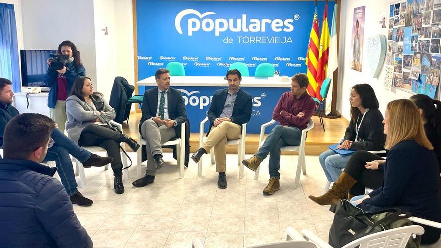 El PP da su apoyo a la huelga de la antigua plantilla de Ribera en el Hospital de Torrevieja