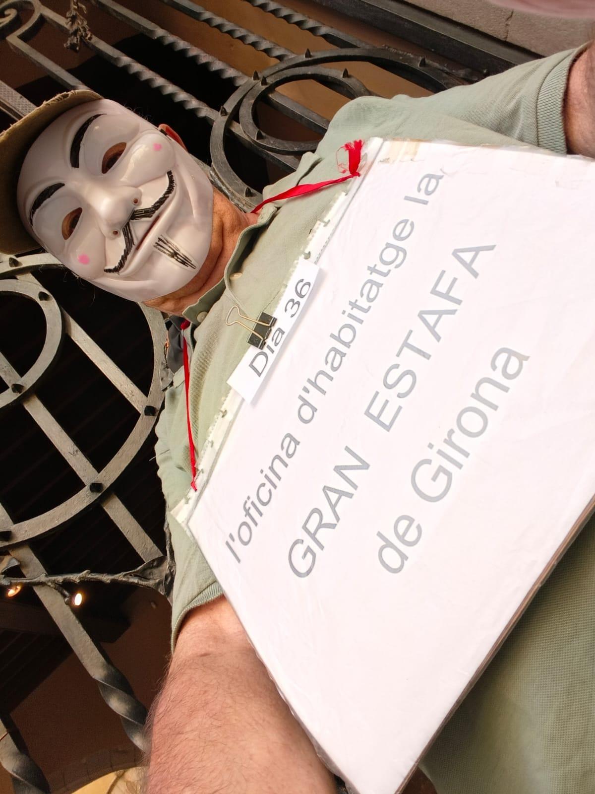 El veí afectat, aquest dimecres, en el 36è dia de protesta.