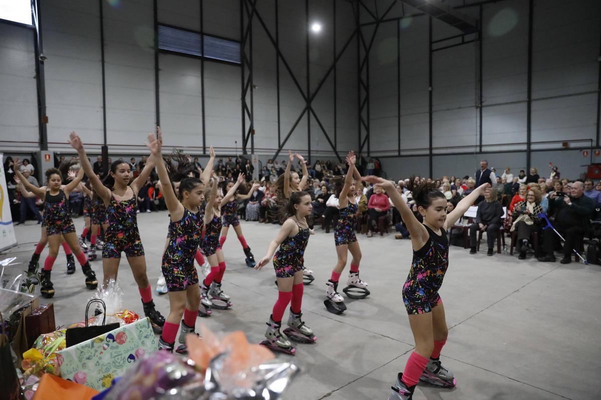 Así fue la gala contra el cáncer de Laviana, que llenó el recinto ferial