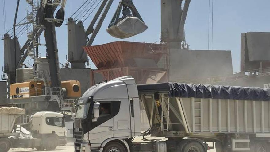 El puerto de Castellón teme un colapso si no se desconvoca la huelga de 48 horas