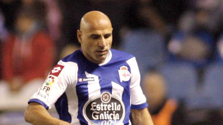 Manuel Pablo durante un partido con el Deportivo.