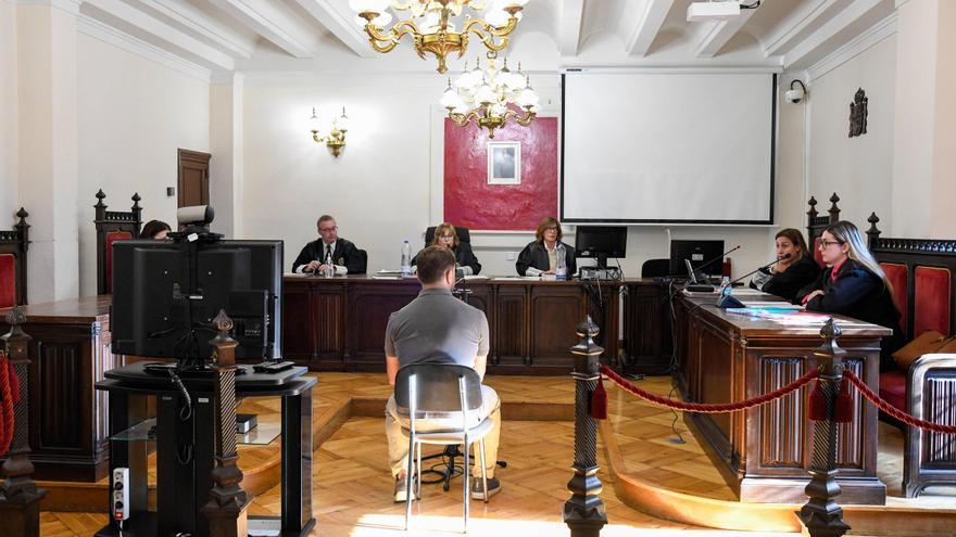 &quot;No podía mantenerme despierta, estaba muy cansada&quot;: una joven zamorana acusa de violación a su cita de Tinder