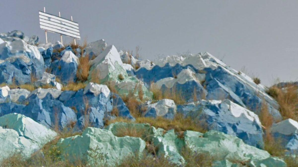 Descubren que la única ciudad del mundo con montañas azules está en Murcia y la explicación provoca una explosión de turistas