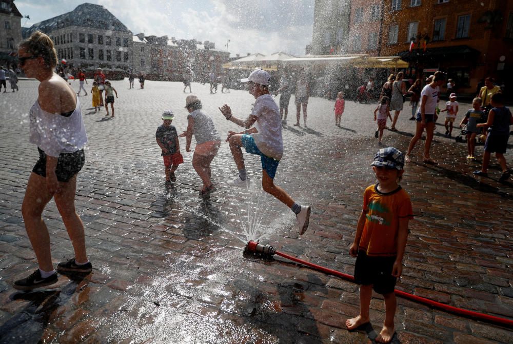 Así se vive la ola de calor en el mundo