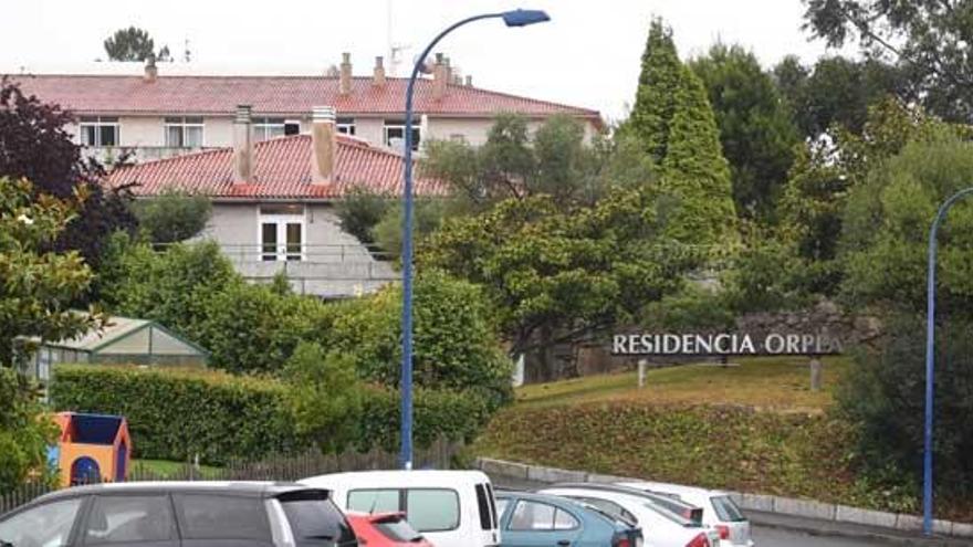 Los casos activos en residencias de Galicia se mantienen en 85, de los que 66 son usuarios