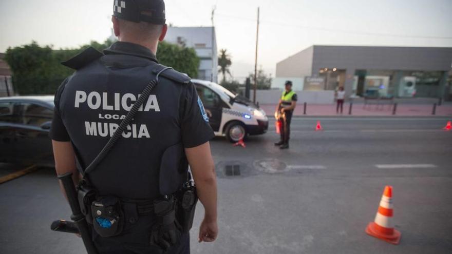 La ciudad de Murcia cuenta actualmente con alrededor de 350 policías de calle.