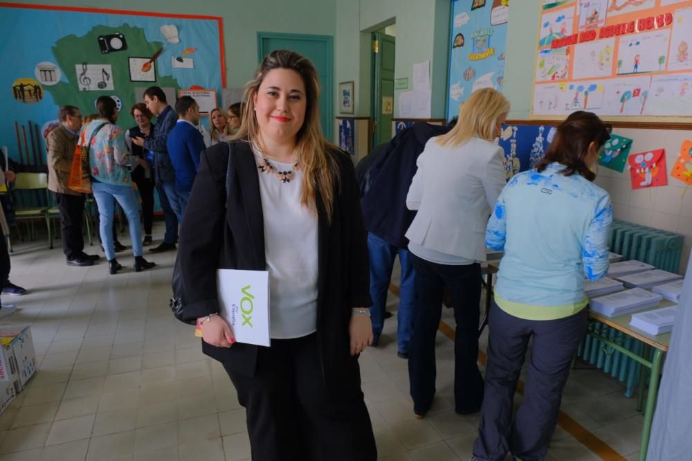 Els alcaldables de Figueres votant