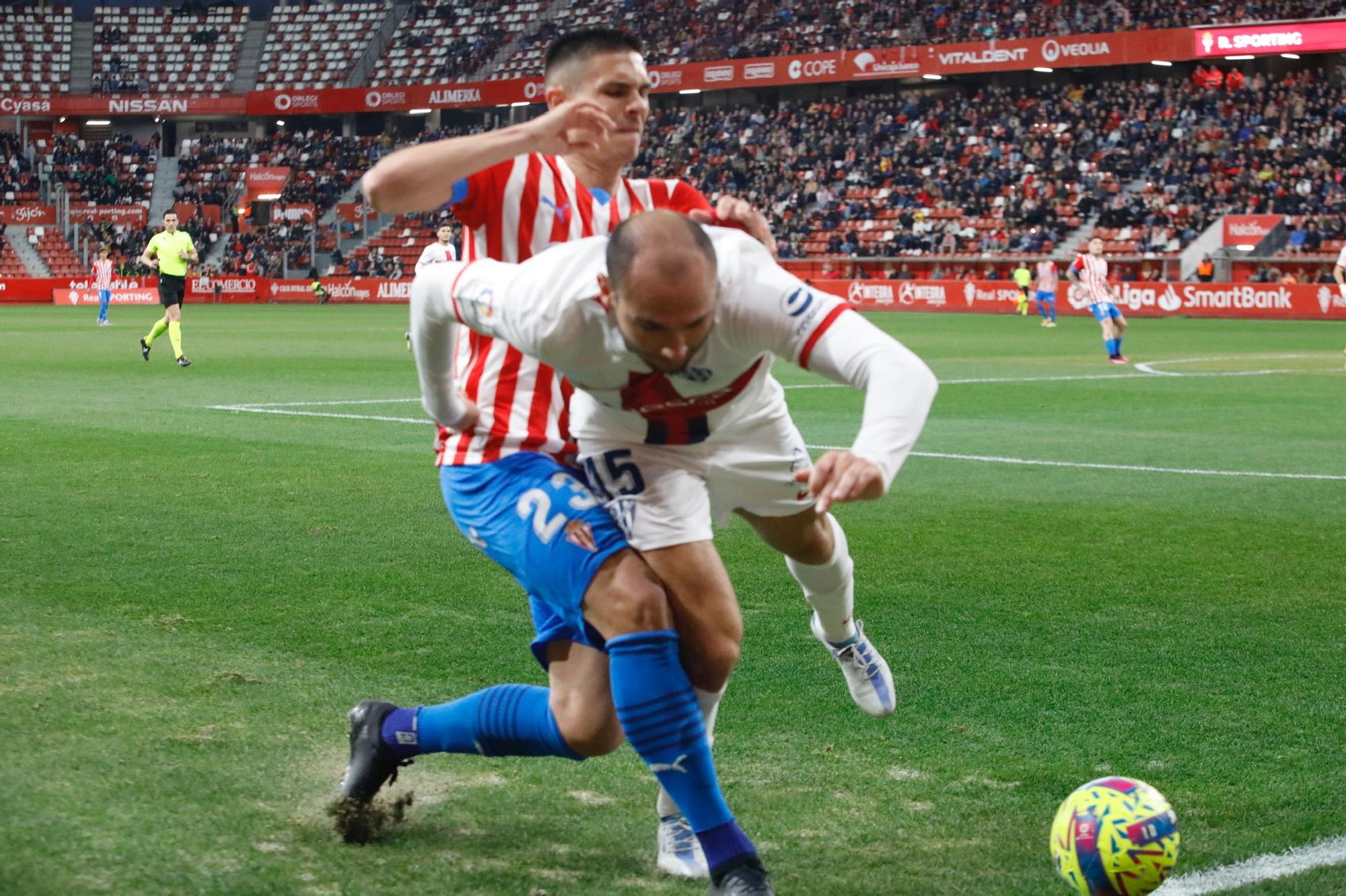 En imágenes: Así fue el Sporting-Huesca en El Molinón