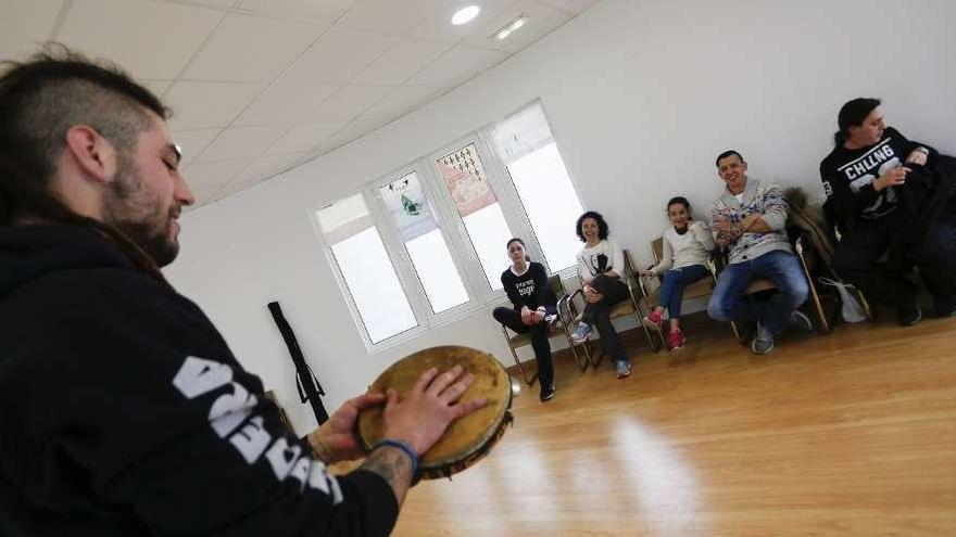 La Luz danza a ritmo de capoeira