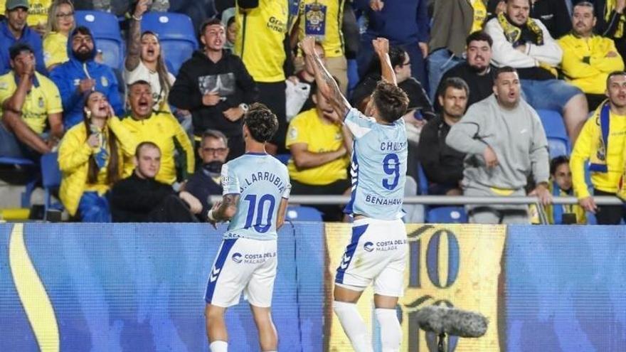 El Málaga toma ventaja en su camino hacia Primera