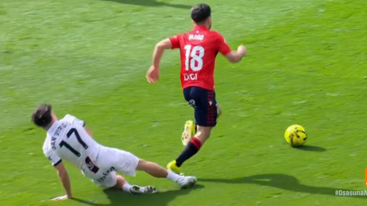 La tarjeta roja a Jan Virgili ante Osasuna